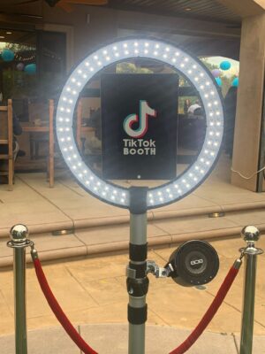 Tiktok 360 Photo Booth In Los Angeles